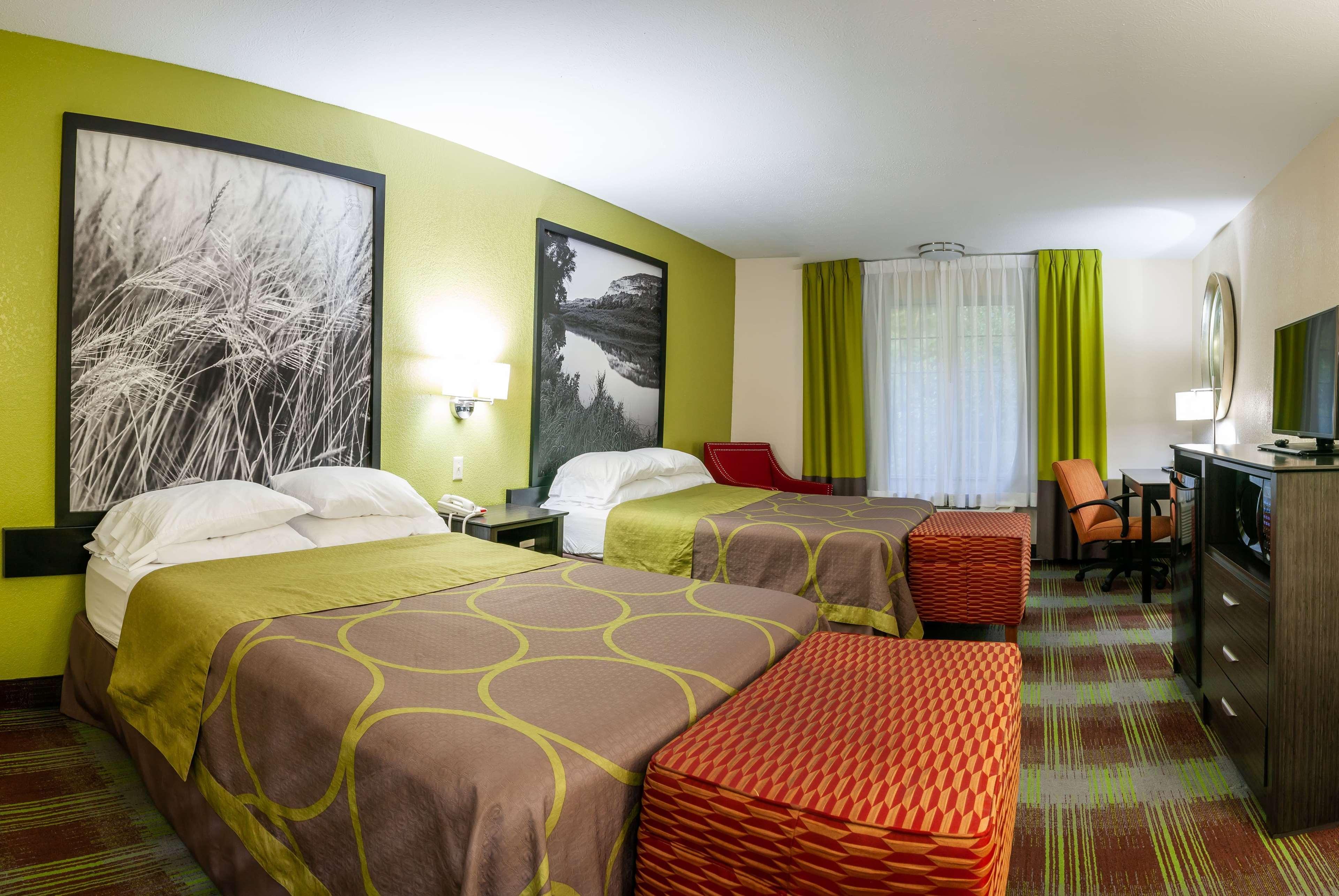 Super 8 By Wyndham Arkansas Ks Motel 2*